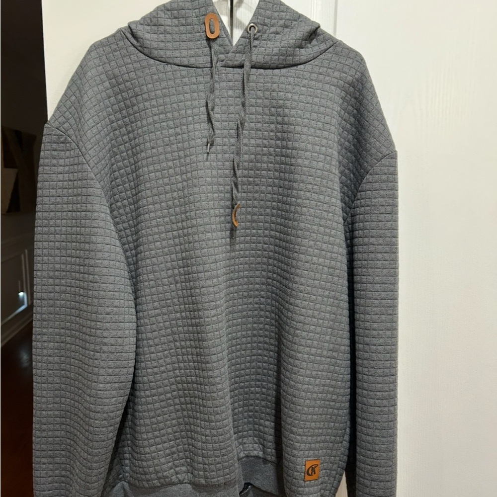 Quilted “dressy” men’s hoodie size 2xl new without tags